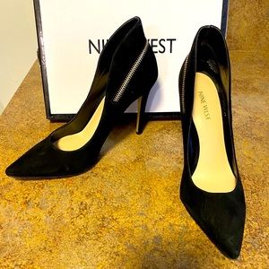 8 1/2 (M) 4-inch Nine West Black Suede Pumps